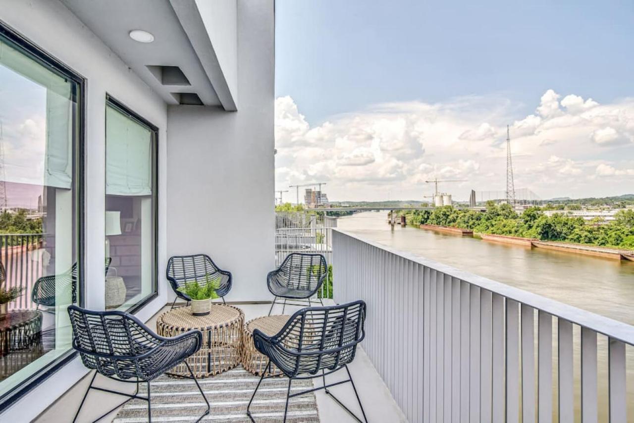 Upscale River View Condo Walk To Downtown And Private Patio Nashville Ngoại thất bức ảnh